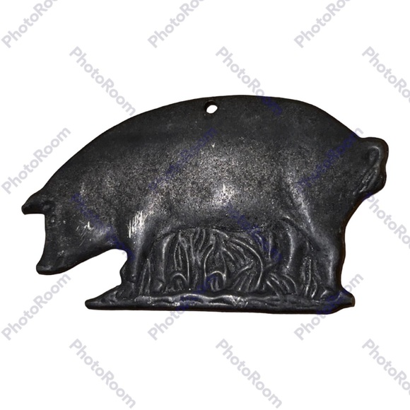 2/$14 💀| Metal Pig Ornament - Picture 2 of 2